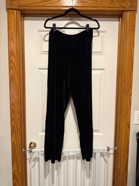 Black Velvet High-Rise Pull-On Leggings